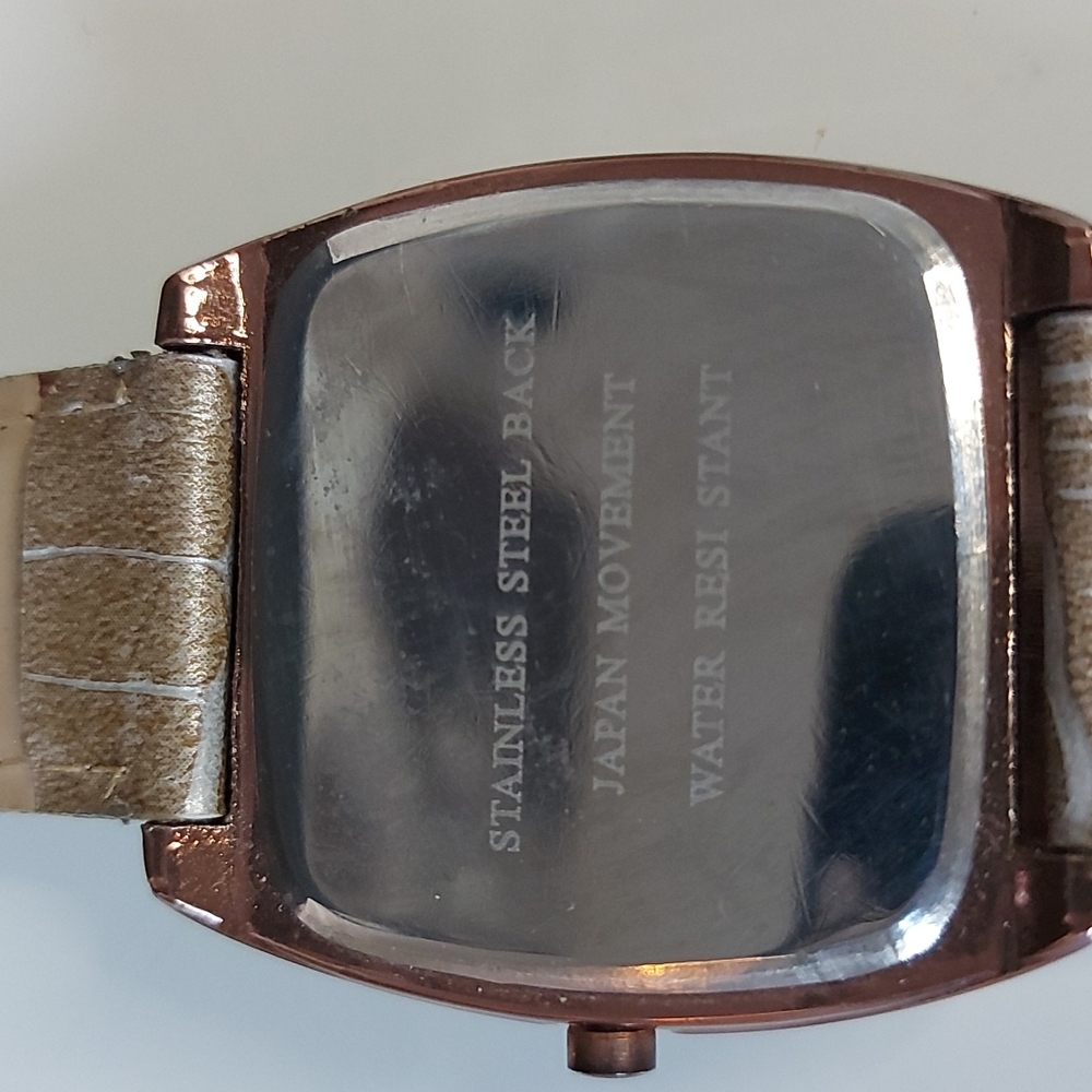 Ladies Watch - Picture 4 of 4